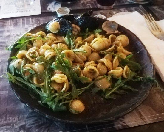 Thaddeus Irish Pub & Grill